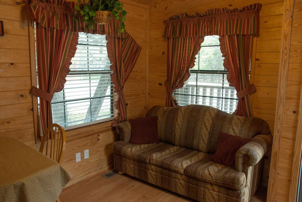 Medina Lake Camping Resort Cabin 3 Lakehills Luaran gambar